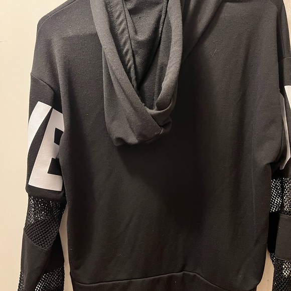 NWOT Love Vegas sweatshirt with mesh open arm - Picture 7 of 8